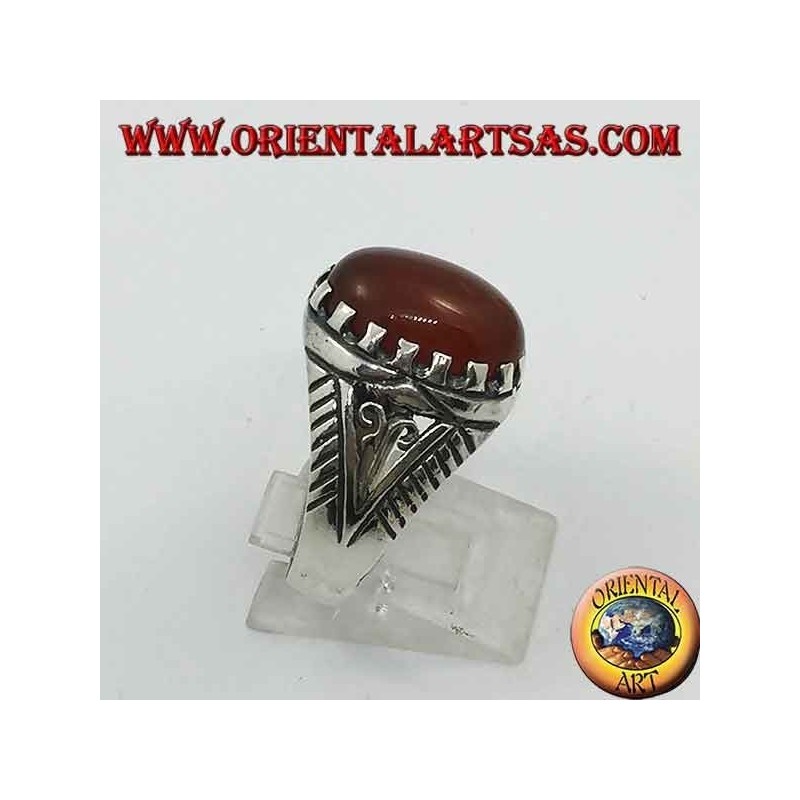 Silberring mit ovalem Cabochon-Karneol-Set mit Verzierungen an den Seiten