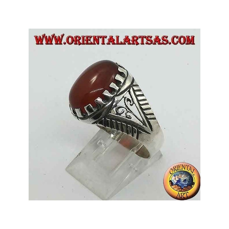 Silberring mit ovalem Cabochon-Karneol-Set mit Verzierungen an den Seiten