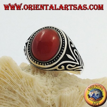 Silver ring with oval cabochon carnelian with side decorations