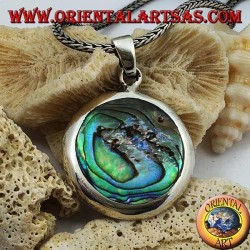 Round and smooth silver pendant with paua shell (abalone)