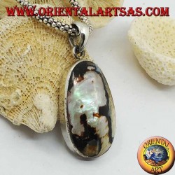 Smooth oval silver pendant with spotted mother of pearl