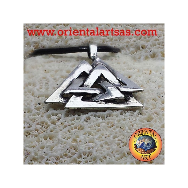 Le Pendentif Celtic Valknut ou d'un noeud de l'argent d'Odin