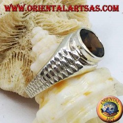 Silberring mit ovalem Rauchtopas und Uhrengliederdekoration