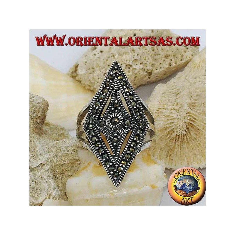 Anillo de plata con forma de rombo tachonado de marcasitas