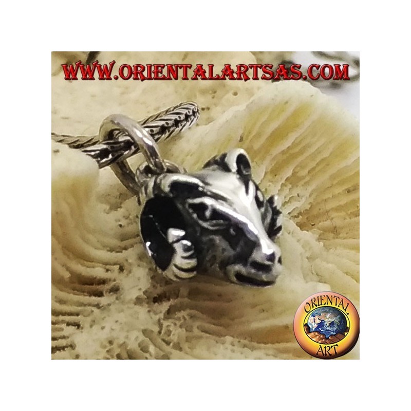 Pendentif en argent tête de Bélier perforée (petite)