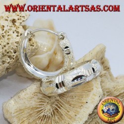 20 mm breite Ohrringe aus Diamant und satiniertem Silber.