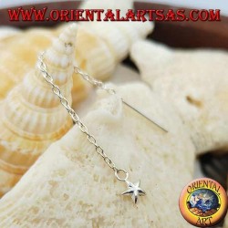 Pendientes de cadena de plata con estrella redondeada de 6 cm.