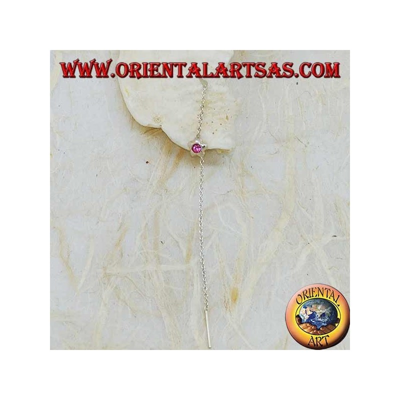 Pendientes de plata con una cadena de estrella redondeada con diamantes de imitación rosa de 9 cm.