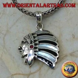 Pendentif en argent, profil d'un Indien natif avec coiffe en nacre