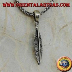 Colgante de plumas de plata recto, símbolo de purificación (medio)