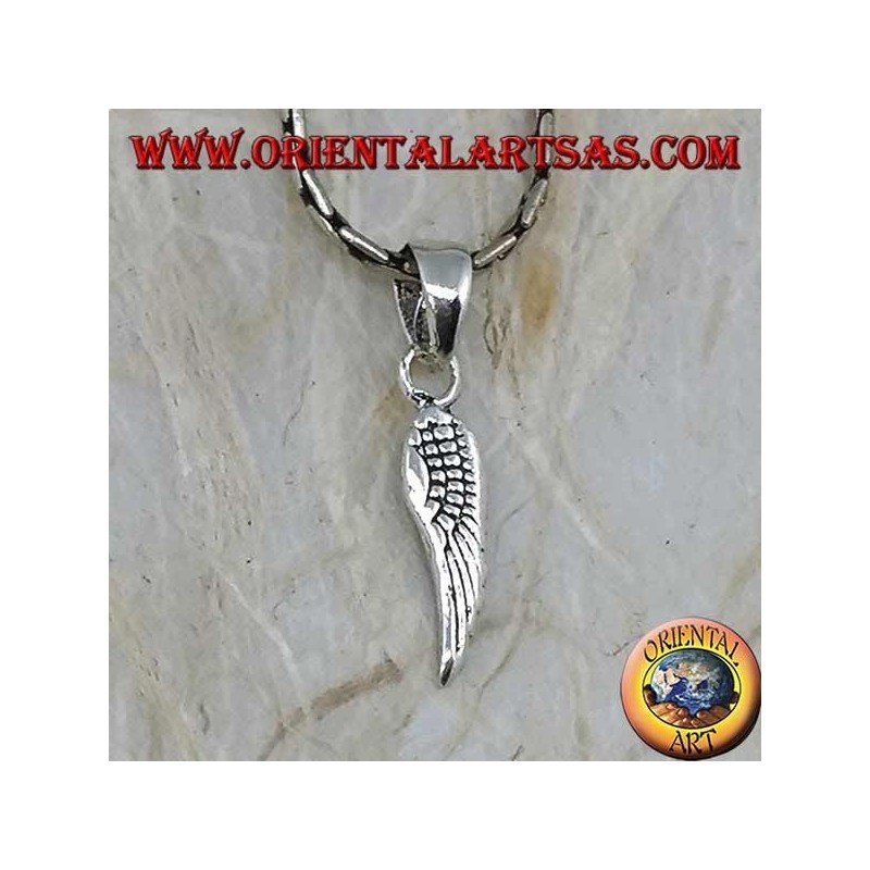 Colgante de plata con forma de ala de ángel de doble cara con plumas grabadas (pequeño)