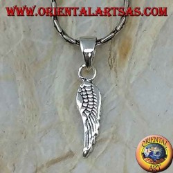 Colgante de plata con forma de ala de ángel de doble cara con plumas grabadas (pequeño)