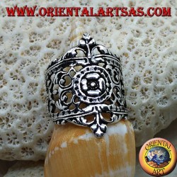 Silver ring with openwork floral decorations in Liberty style