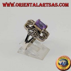 Bague en argent biseauté avec améthyste rectangulaire sertie de marcassite