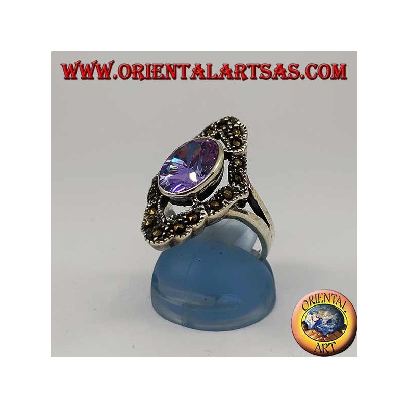 Rhomboidaler Silberring mit natürlichem ovalem Amethyst, umgeben von Markasit