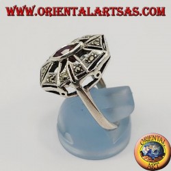 Achteckiger Silberring mit natürlichem ovalem Amethyst, umgeben von Markasit