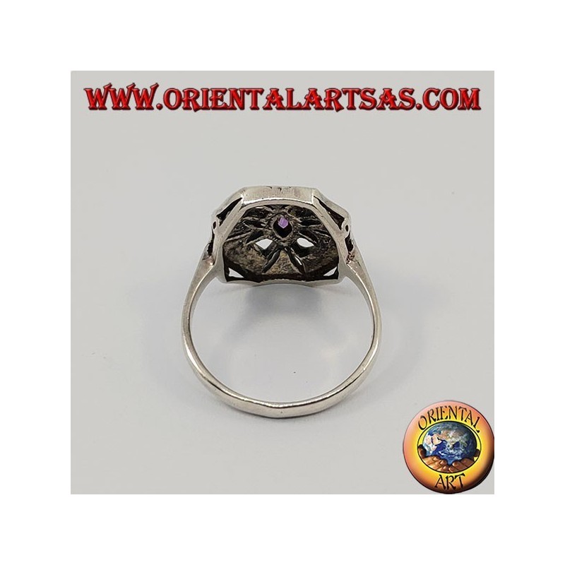 Bague octogonale en argent avec améthyste ovale naturelle entourée de marcassite