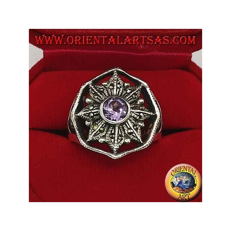 Anello in argento rosa dei venti con ametista tonda naturale contornata da marcassite
