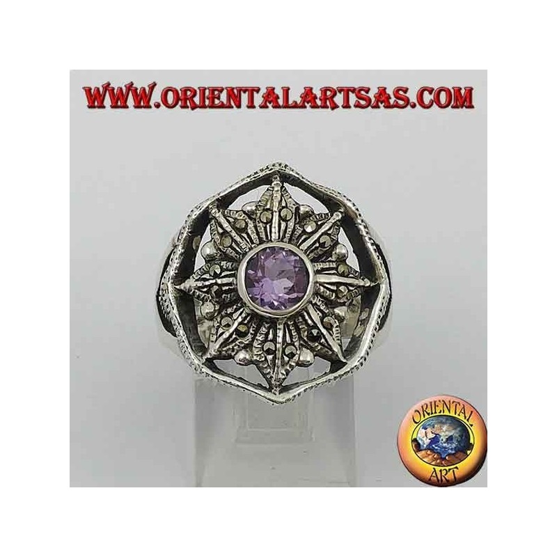 Anello in argento rosa dei venti con ametista tonda naturale contornata da marcassite