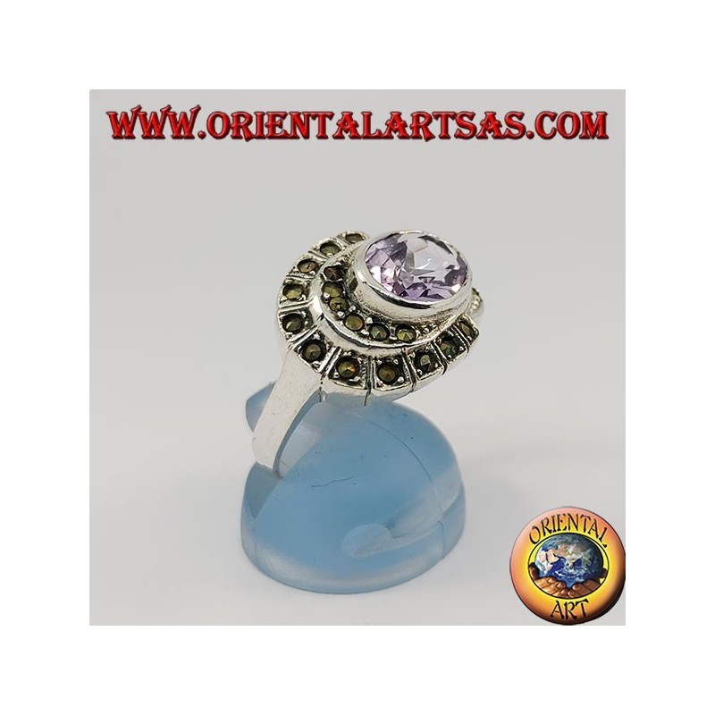 Anello in argento ametista ovale naturale orizzontale contornata da marcassite