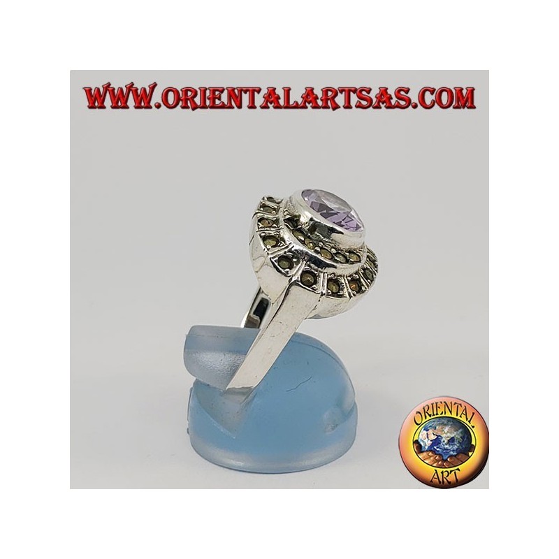 Anello in argento ametista ovale naturale orizzontale contornata da marcassite