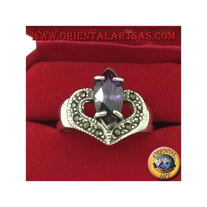Anello in argento cuore con ametista naturale a navetta e marcassite
