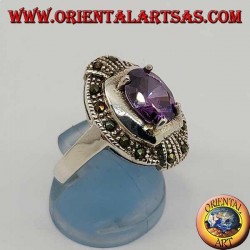 Anillo elíptico de plata con conjunto ovalado natural y amatista de marcasita