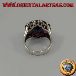 Anillo doble flor de plata de marcasita y granate con granate redondo en relieve