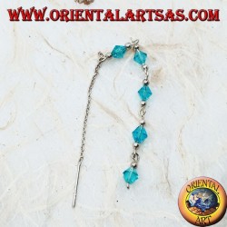 Pendientes de cadena de plata con cristales azul claro de 11 cm.