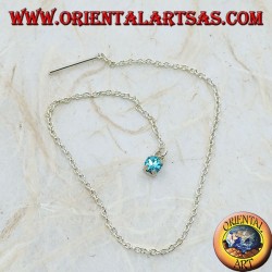 Boucles d'oreilles chaîne en argent avec un zircon bleu clair serti 15 cm