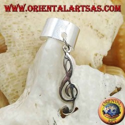Smooth ear cuff in silver with hanging treble clef