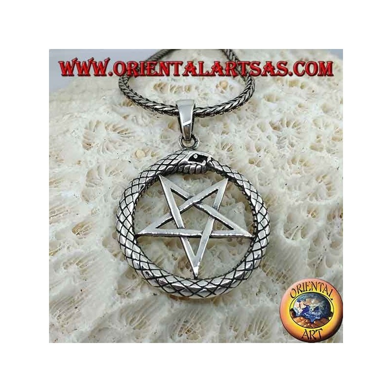 Colgante de plata, Ouroboros con pentáculo (apuntando hacia abajo)