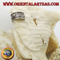 Pendiente de plata con cadena, con delfines en alto relieve