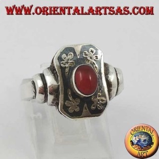 Silberblumenpapierring mit ovalem Karneol- und Niello-Dekor