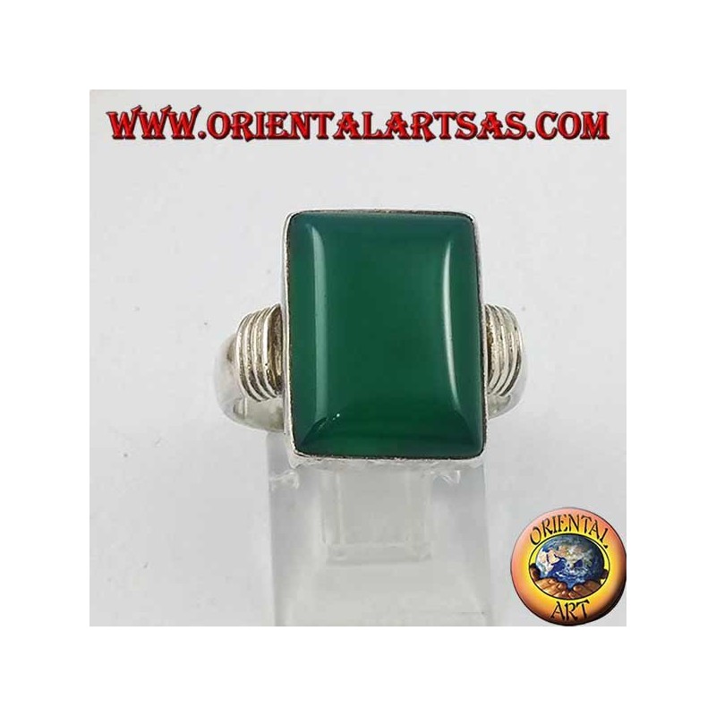 Silver ring with rectangular agate and three rows on the sides