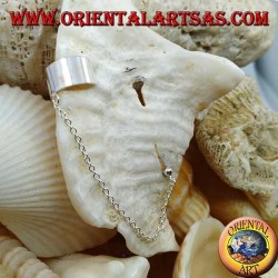 Silberne Ohrmanschette mit Kette, glattes Band