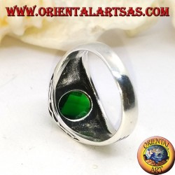 Bague en argent avec zircon vert ovale facetté et rayures en haut relief
