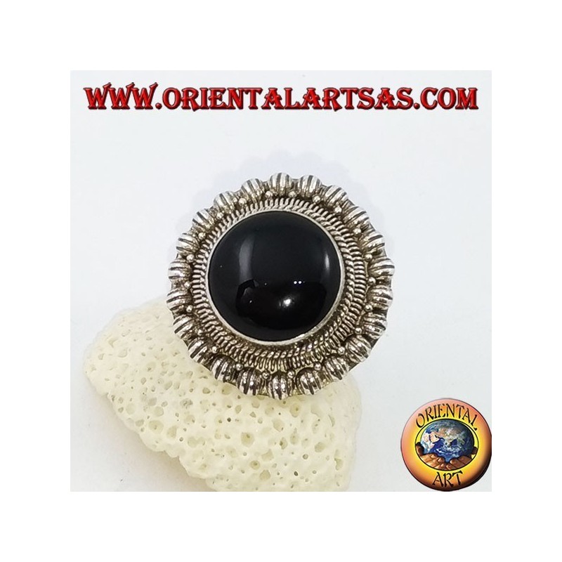 Großer silberner Gänseblümchenring mit rundem Cabochon-Onyx