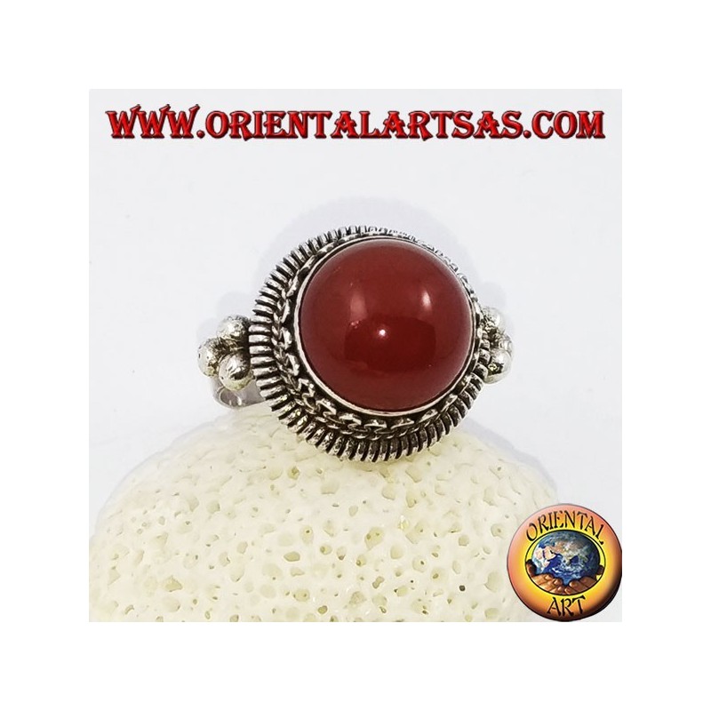 Silver ring with raised round carnelian and stripes and continuous serpentine on the sides (17)