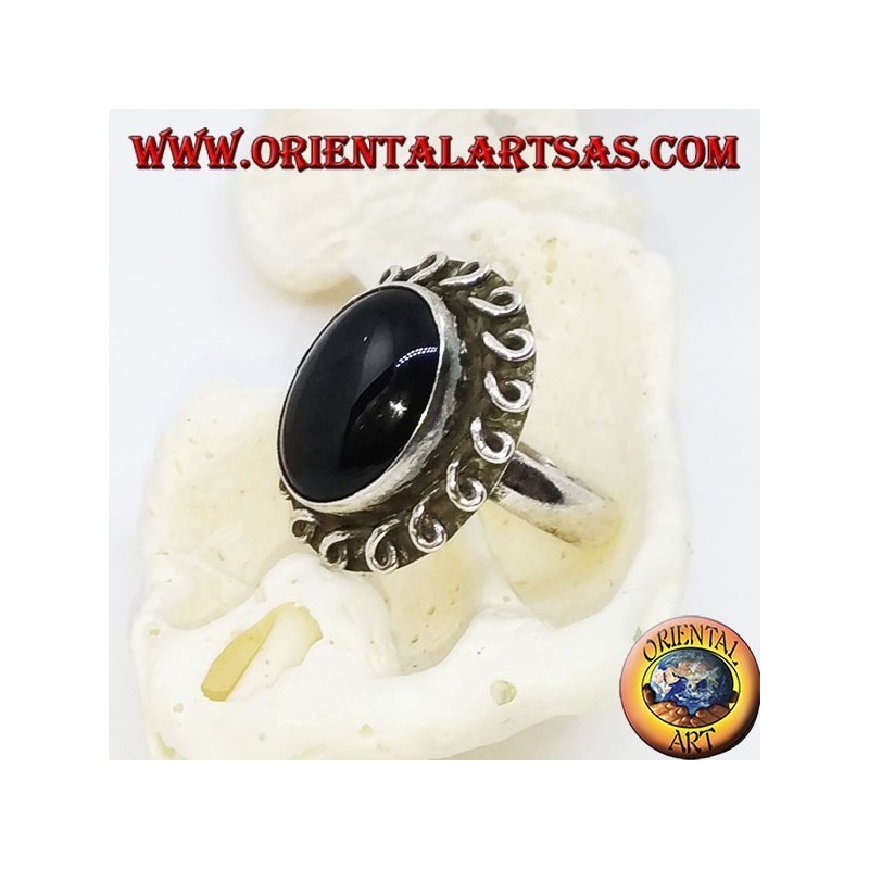 Bague fleur en argent avec cabochon ovale onyx et ligne roulée