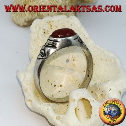 Bague en argent avec cornaline ovale horizontale et masques de tragédie sur les côtés