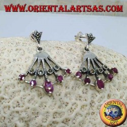Pendientes de plata en forma de abanico con cinco rubíes ovales naturales en las puntas alternadas con marcasita