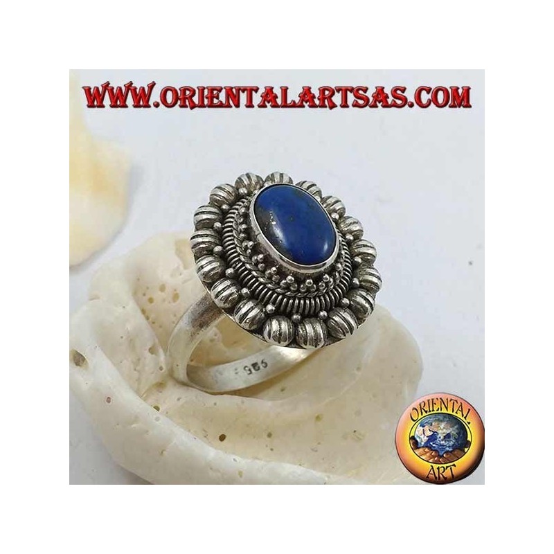 Silberner Blumenring mit ovalem Cabochon Lapislazuli