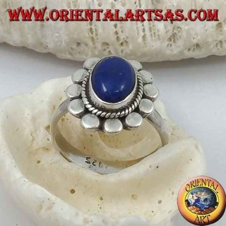 Gänseblümchen-Silberring mit ovalem Cabochon Lapislazuli und Blütenblattscheiben