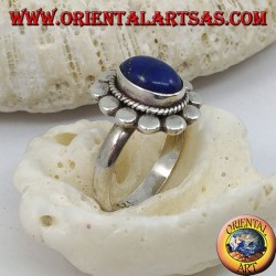 Bague marguerite en argent avec cabochon ovale lapis lazuli et disques de pétales
