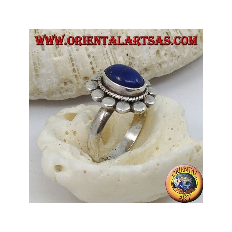 Anillo de plata margarita con cabujón ovalado lapislázuli y discos de pétalos