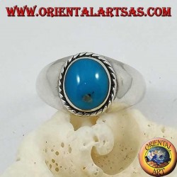 Silberring mit einem ovalen Cabochon-Türkis, umgeben von einem Zopf