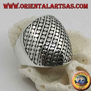 Silver ring with a rounded band with diskette decoration and oblique lines