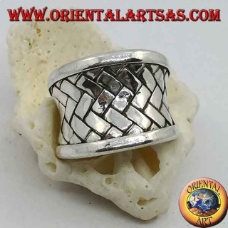 Bague en argent à large bande concave avec décoration en treillis tressé, Karen
