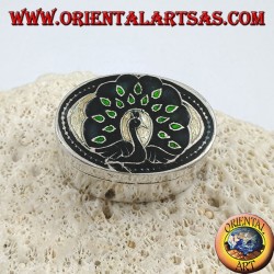 Caja elipsoide plateada cincelada y esmaltada al fuego con pavo real (verde)